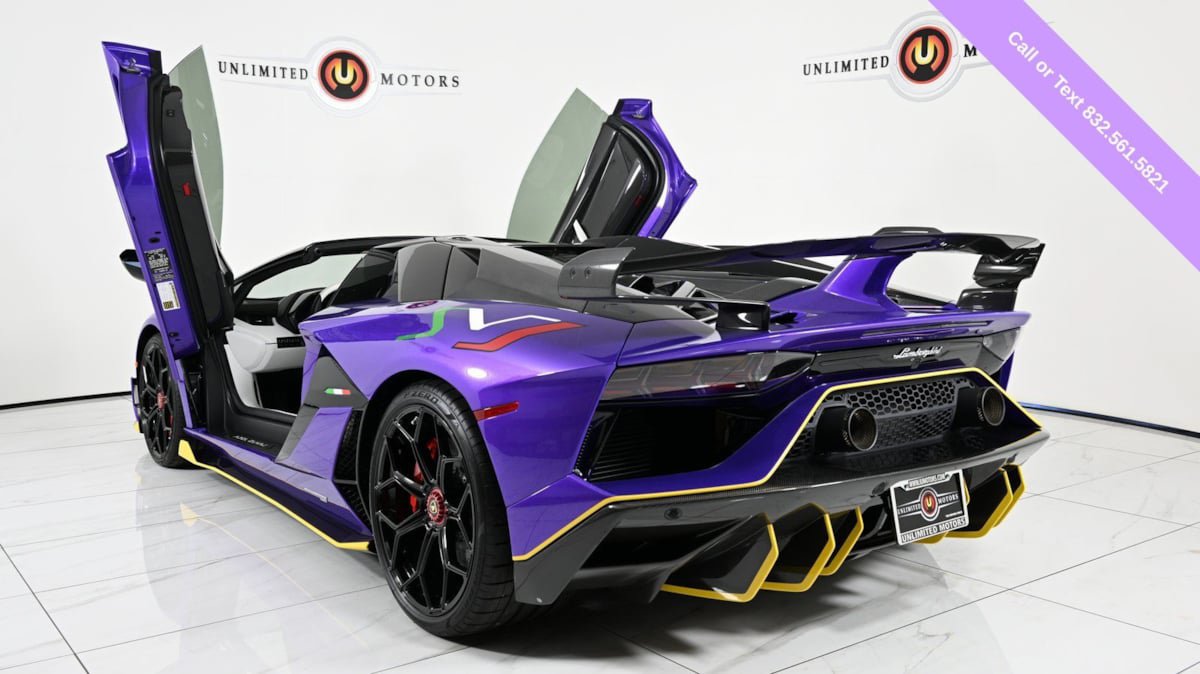 Used 2021 Lamborghini Aventador SVJ AWD/4WD image 19