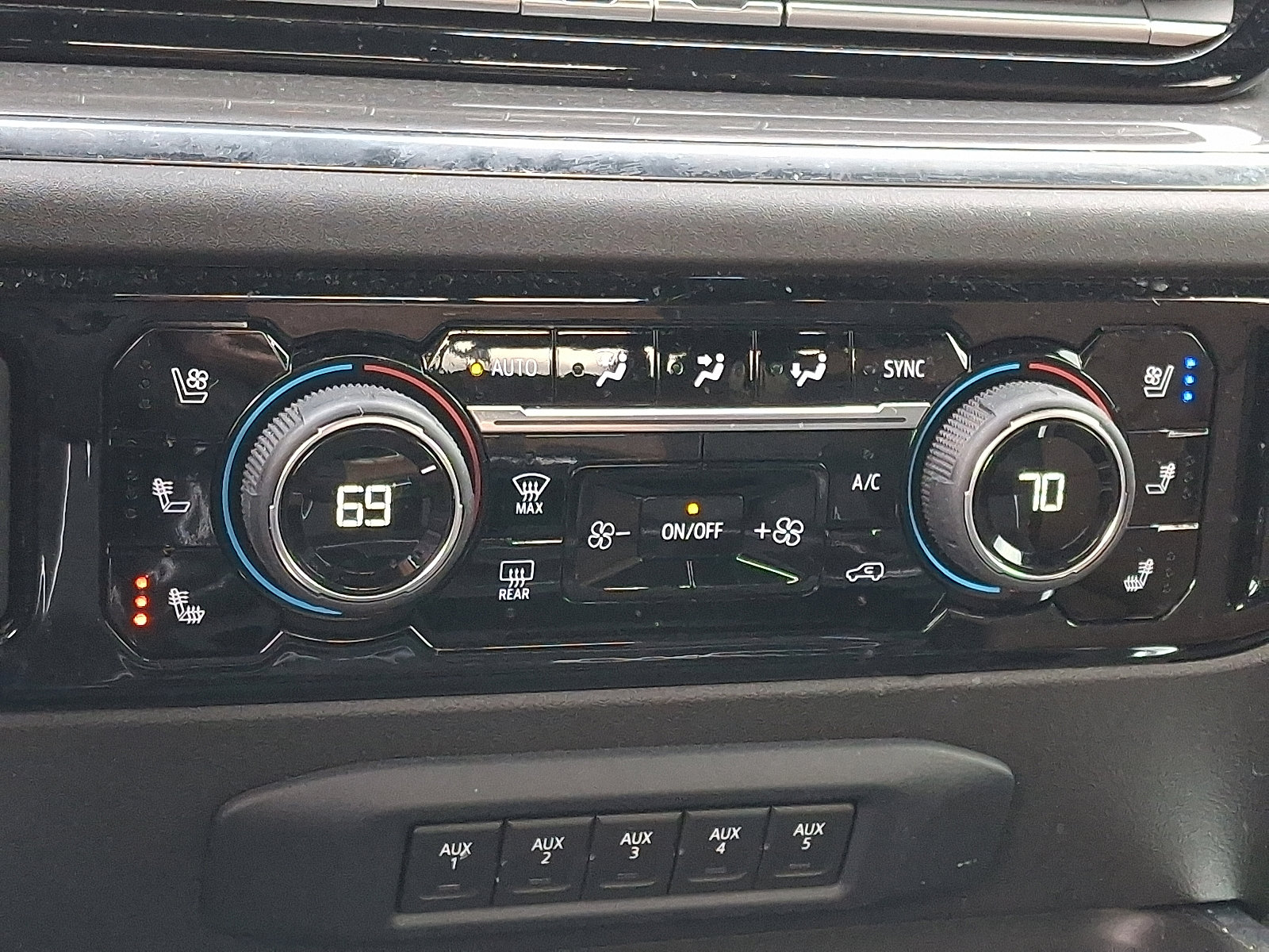 Certified 2024 Chevrolet Silverado 3500 High Country w/ High Country Premium Package image 15