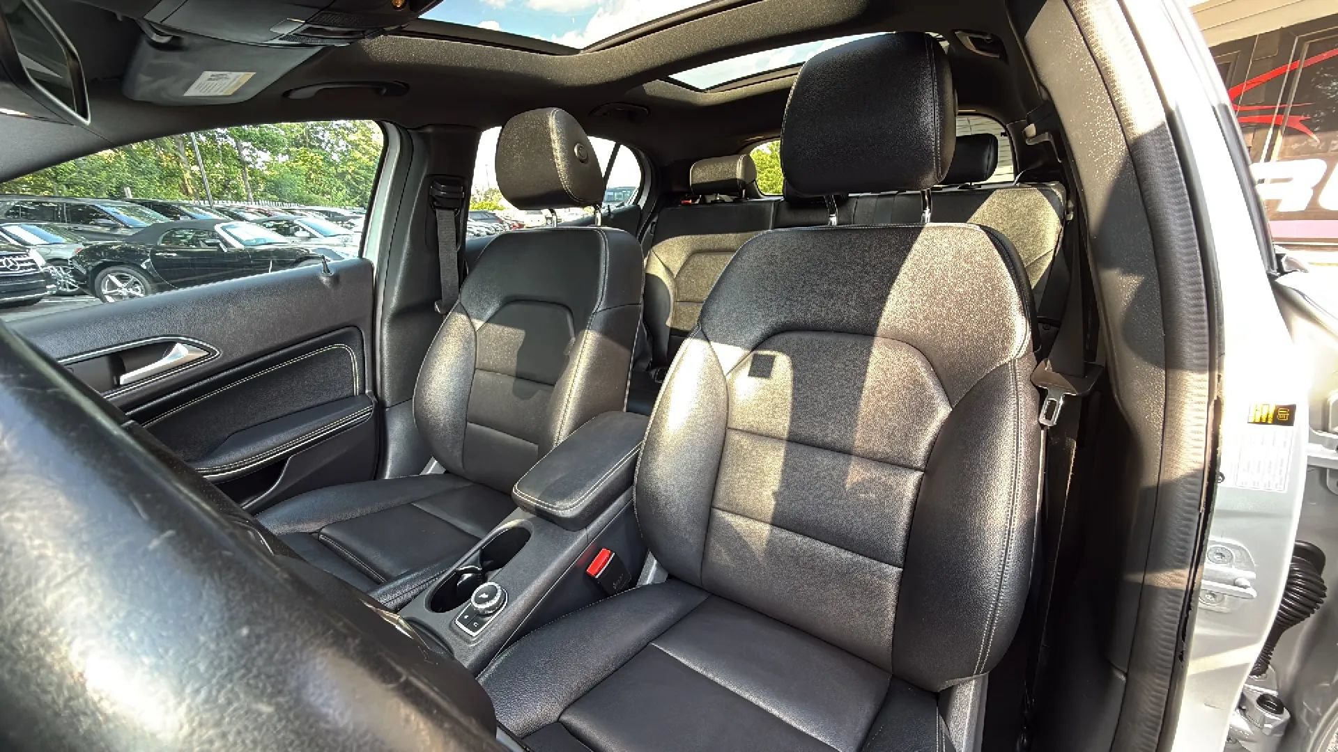 Used 2018 Mercedes-Benz GLA 250 4MATIC image 22