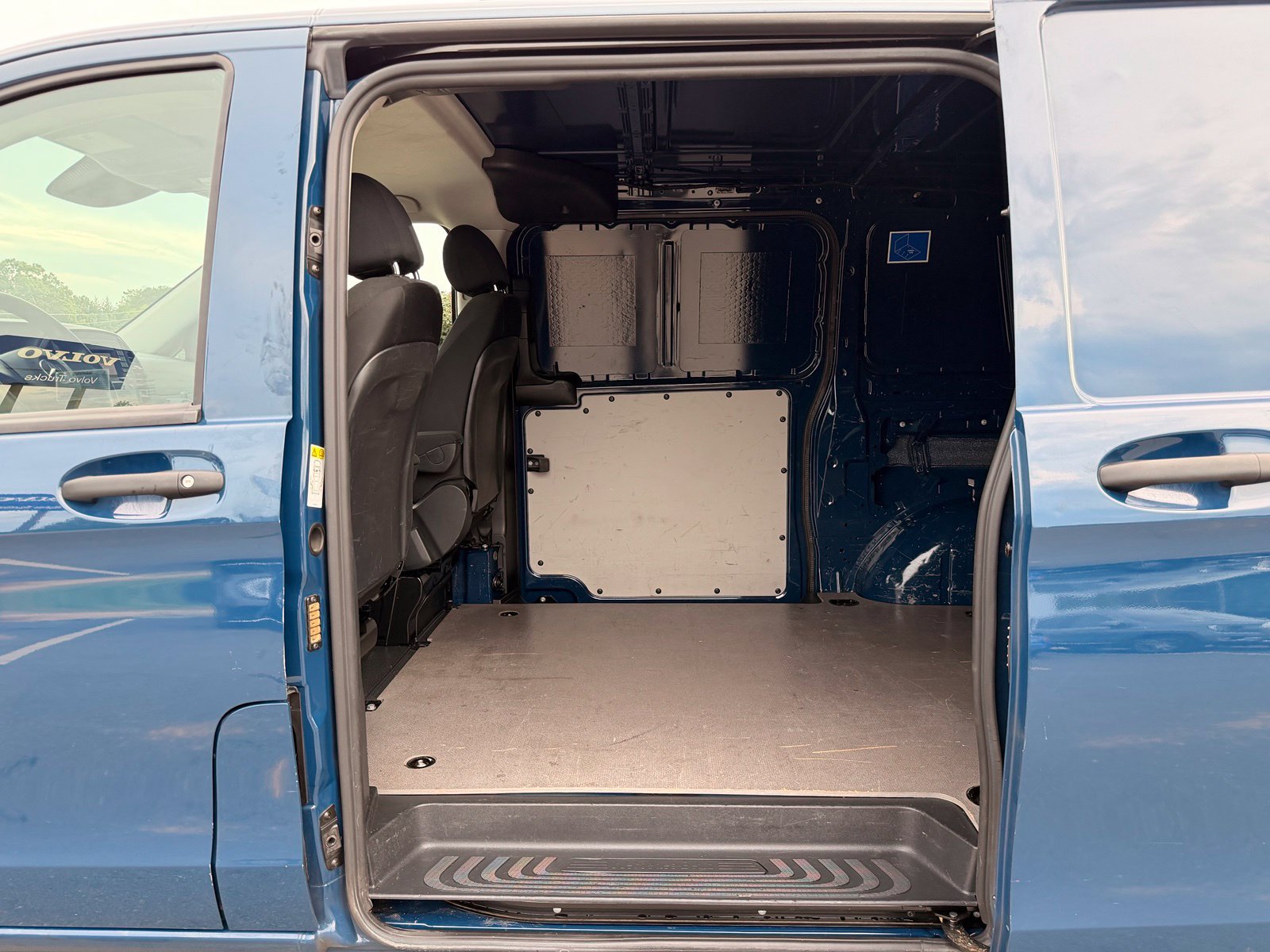 Used 2019 Mercedes-Benz Metris image 16