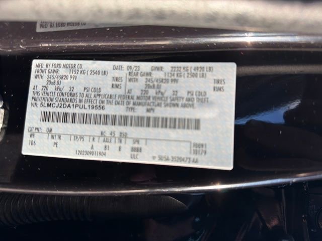 Used 2023 Lincoln Corsair Reserve w/ Equipment Group 201A image 34