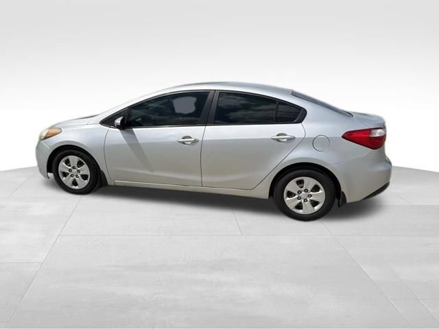 Used 2015 Kia Forte LX FWD image 10
