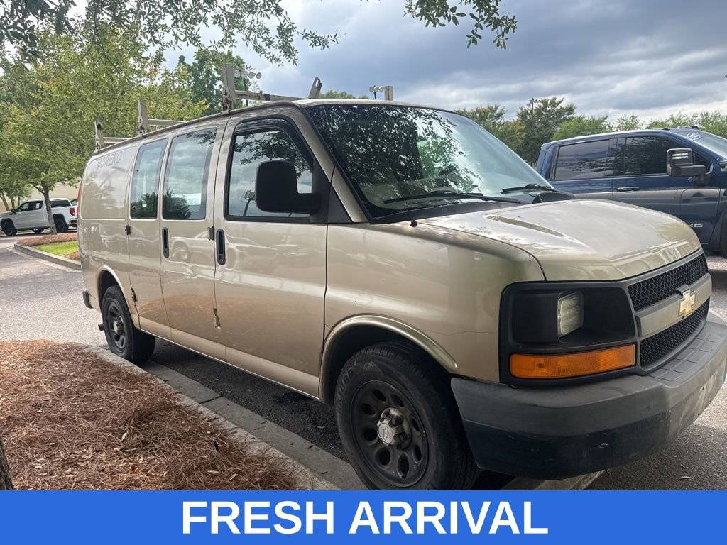 Used 2009 Chevrolet Express 1500 RWD image 1