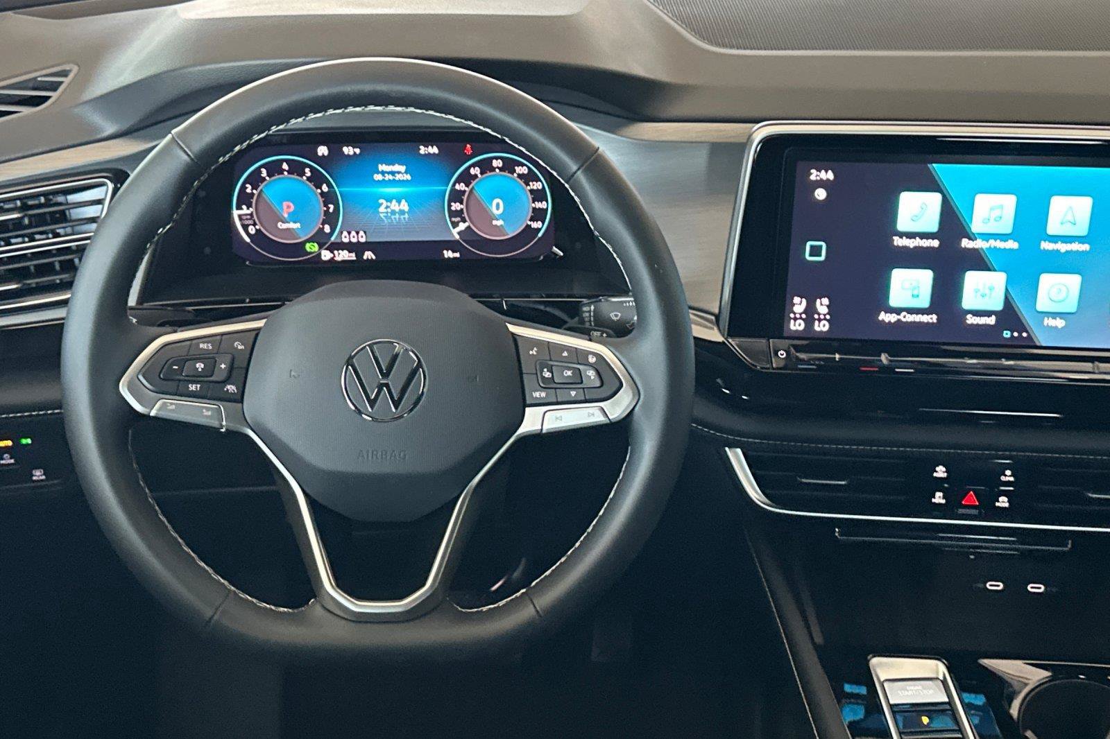 New 2026 Volkswagen Atlas Cross Sport SE FWD image 13