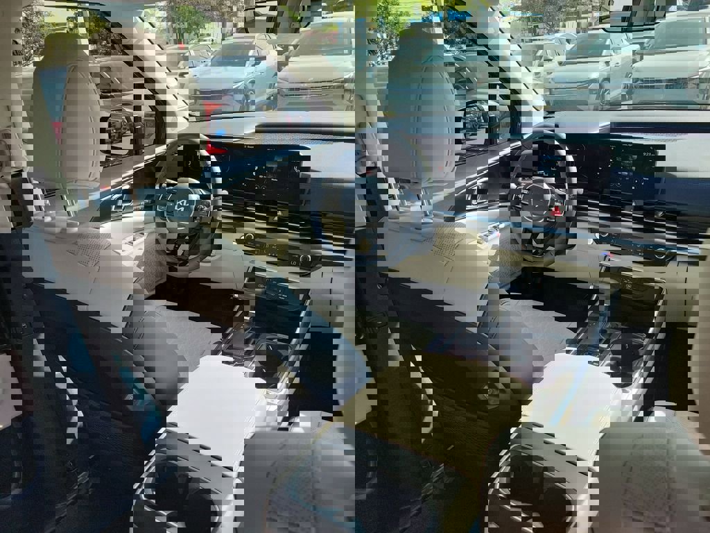 New 2026 Kia Carnival SX FWD image 13