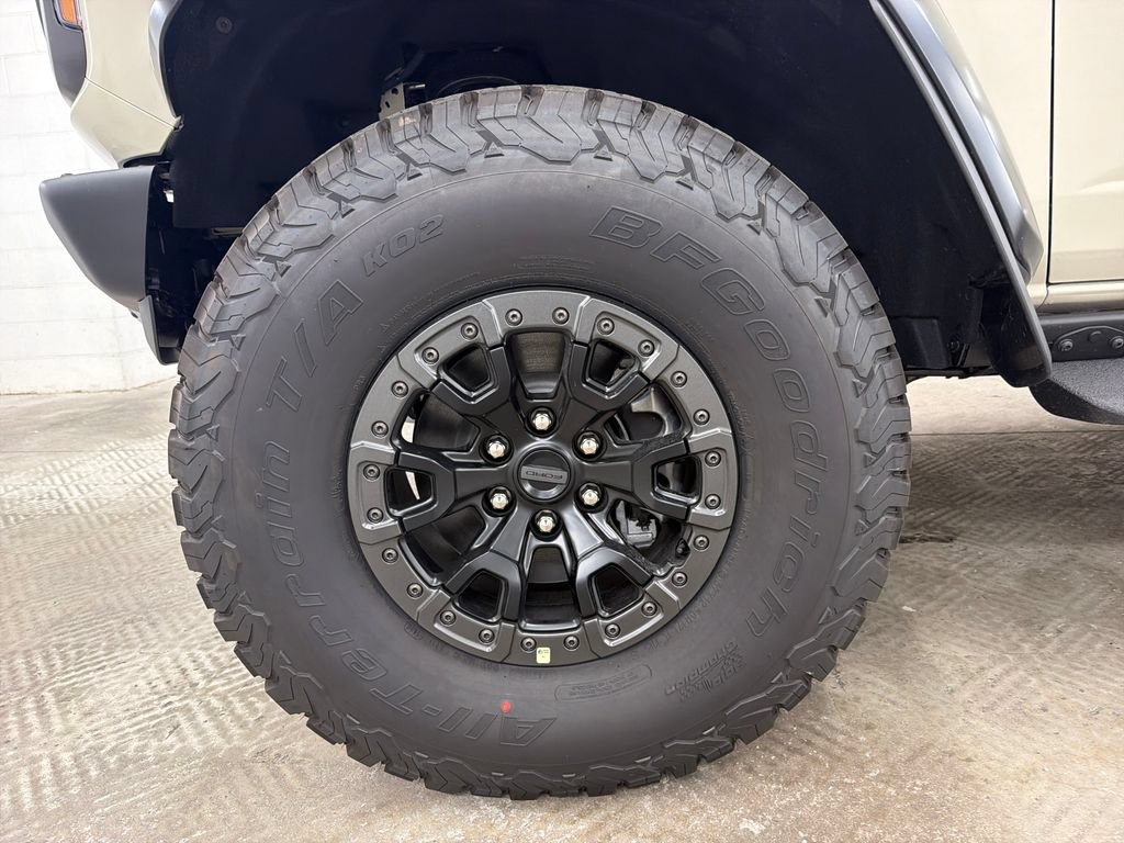 New 2026 Ford Bronco Raptor w/ Interior Carbon Fiber Pack AWD/4WD image 11