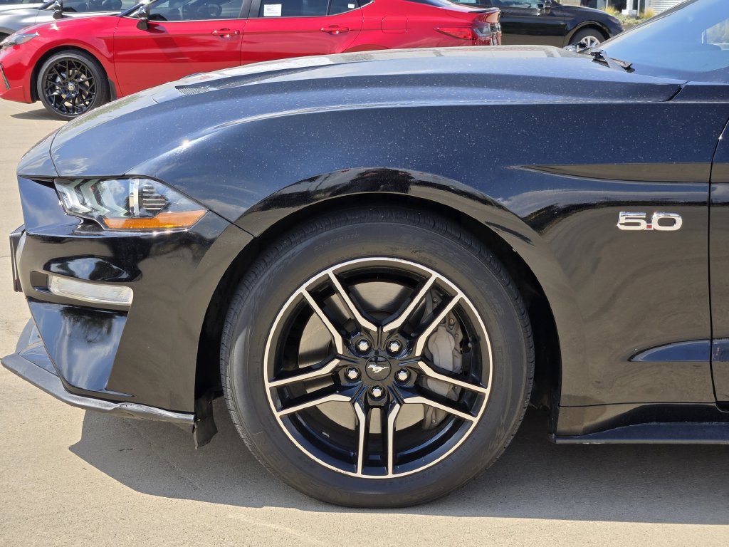 Used 2018 Ford Mustang GT Premium w/ Equipment Group 401A RWD image 7