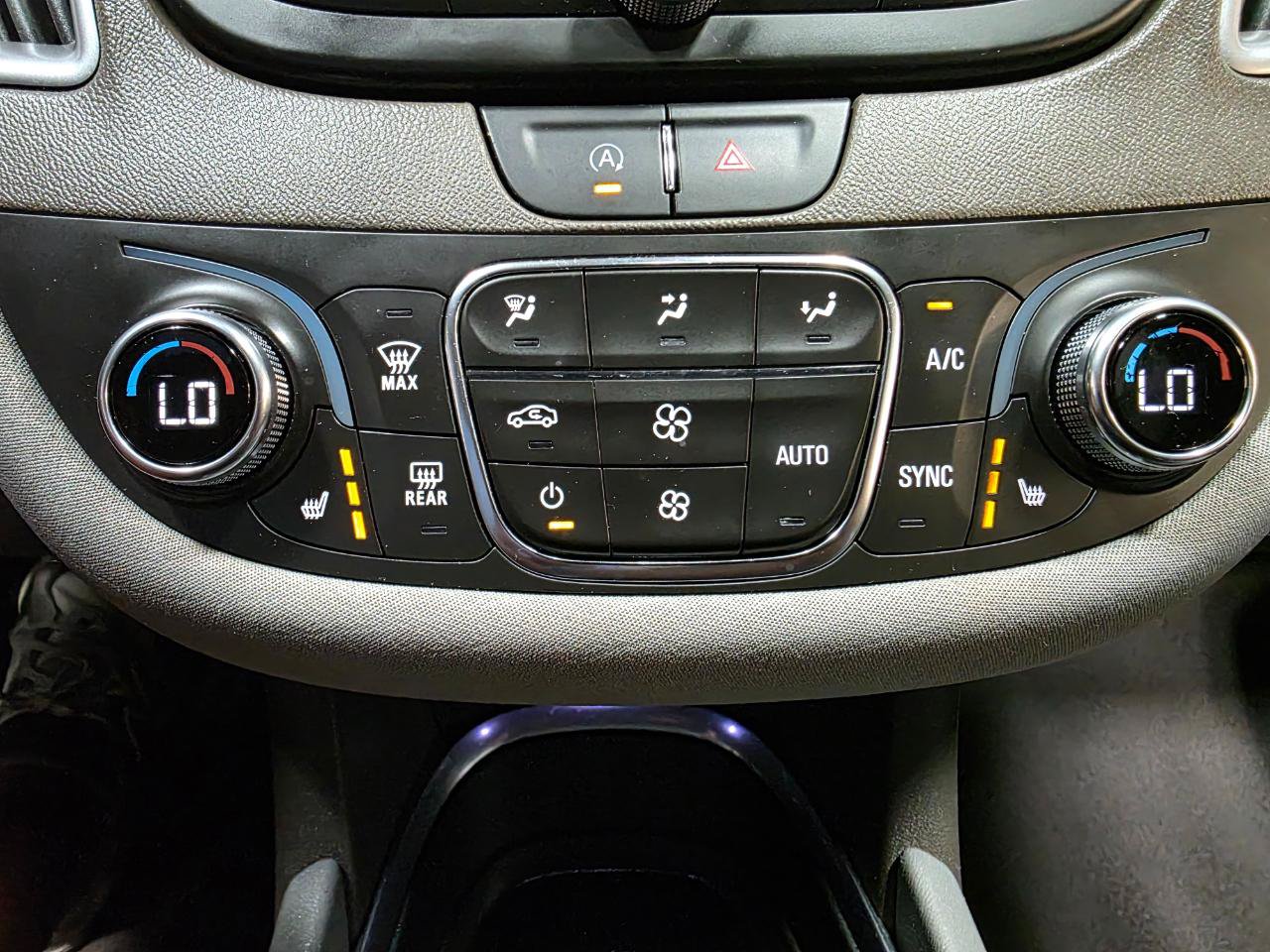 Used 2022 Chevrolet Malibu LT FWD image 32