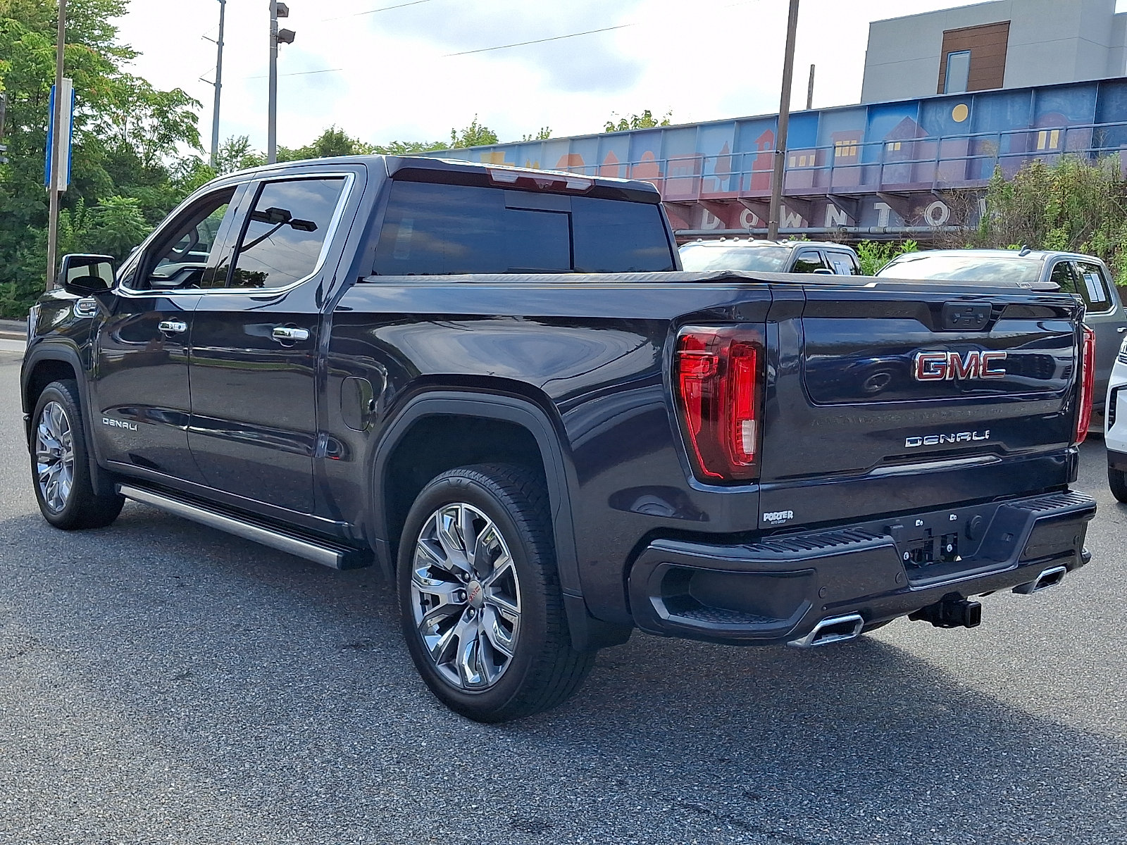 Certified 2025 GMC Sierra 1500 Denali w/ Denali Reserve Package AWD/4WD image 4