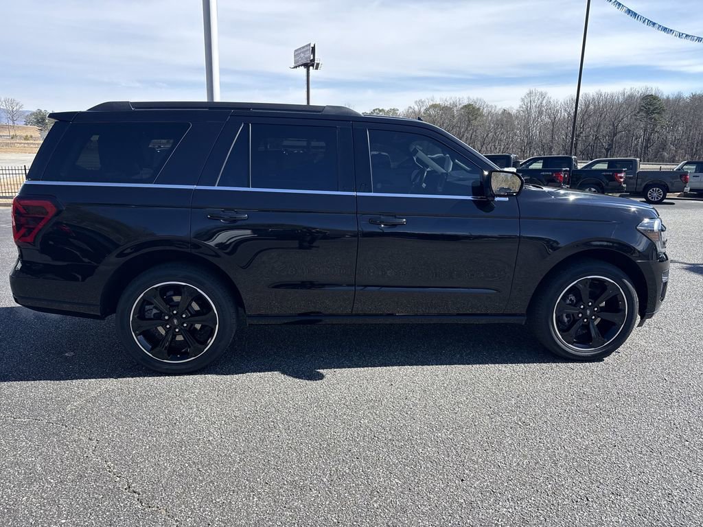 Used 2024 Ford Expedition Limited image 8