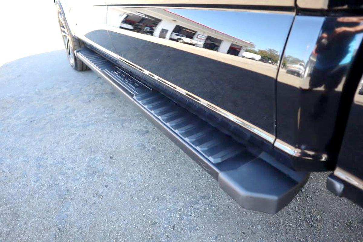 Used 2021 Ford F150 Lariat w/ Equipment Group 502A High image 18