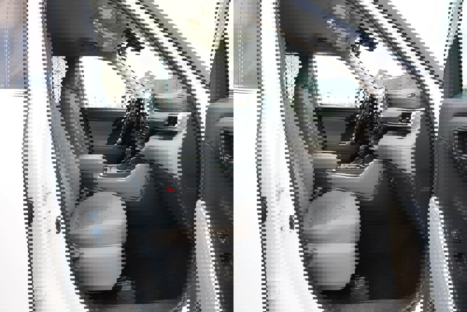 Used 2022 Toyota Highlander LE image 27