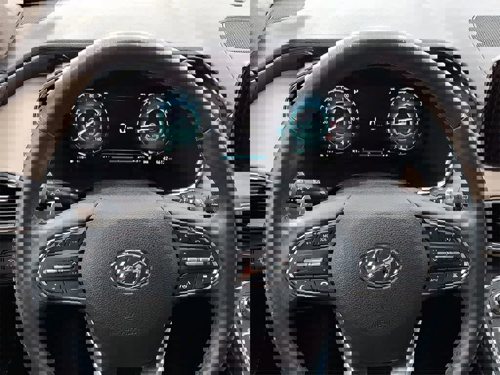 Used 2021 Hyundai Santa Fe Limited image 21