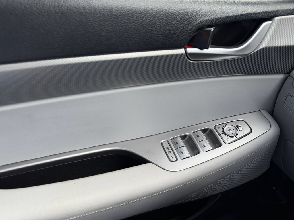 Used 2020 Hyundai Palisade SEL FWD image 11