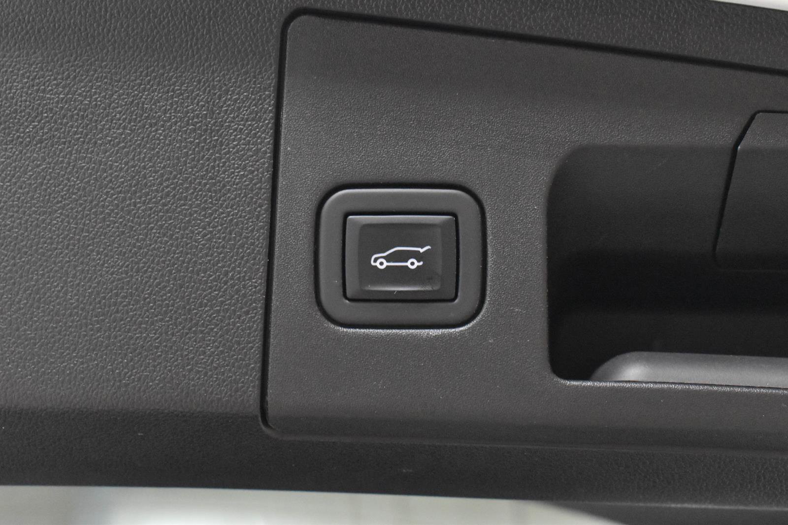 Certified 2023 Cadillac XT4 Sport image 29