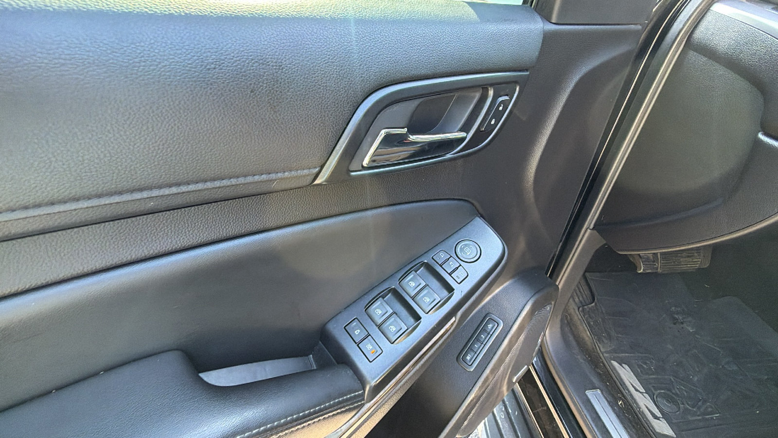 Used 2016 Chevrolet Tahoe LT AWD/4WD image 15