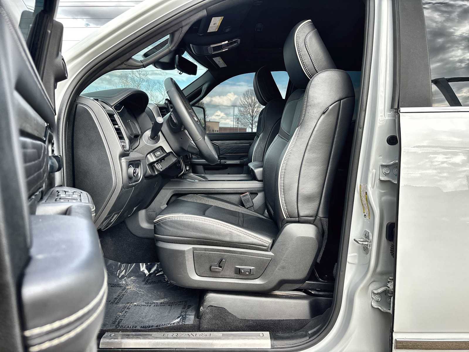 Used 2025 RAM 2500 Limited image 2