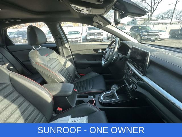 Used 2022 Kia Forte GT w/ GT2 Package image 2