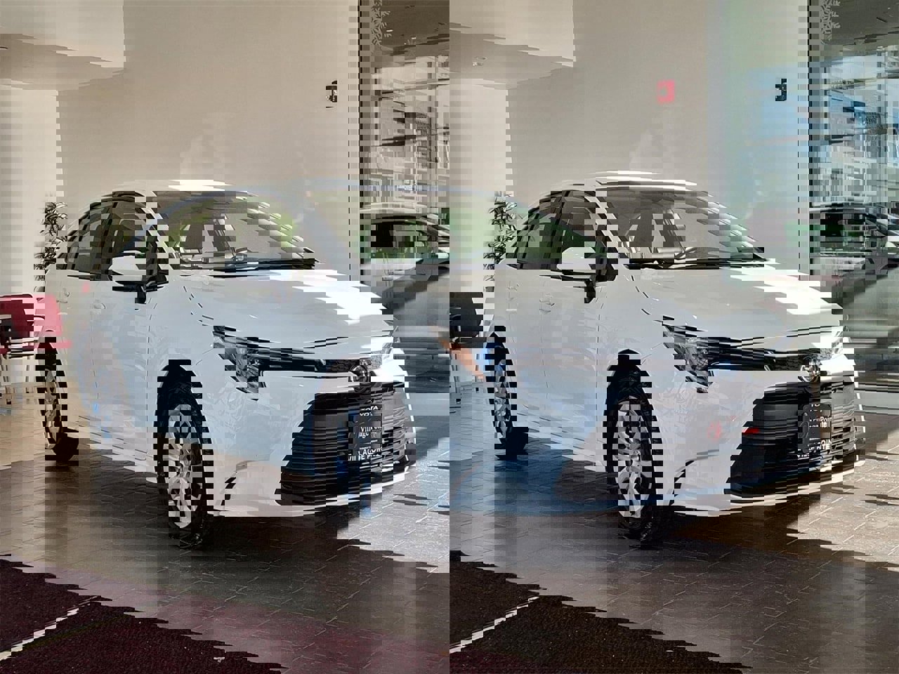 Used 2024 Toyota Corolla LE image 8