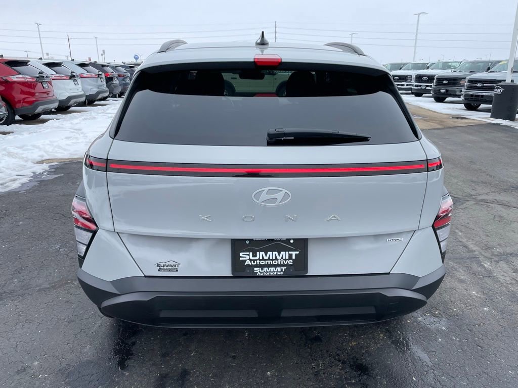 Used 2024 Hyundai Kona SEL image 30