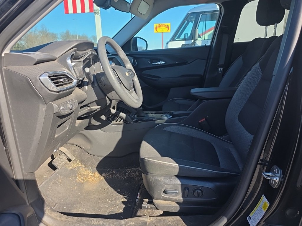 Used 2023 Chevrolet TrailBlazer LT image 12