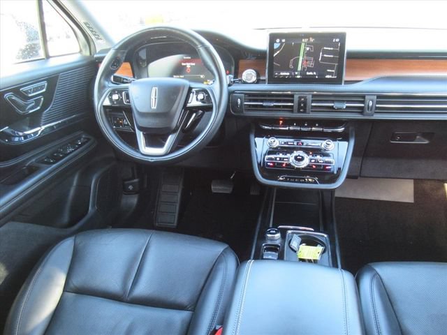 Used 2022 Lincoln Corsair Grand Touring w/ Towing Package AWD/4WD image 13