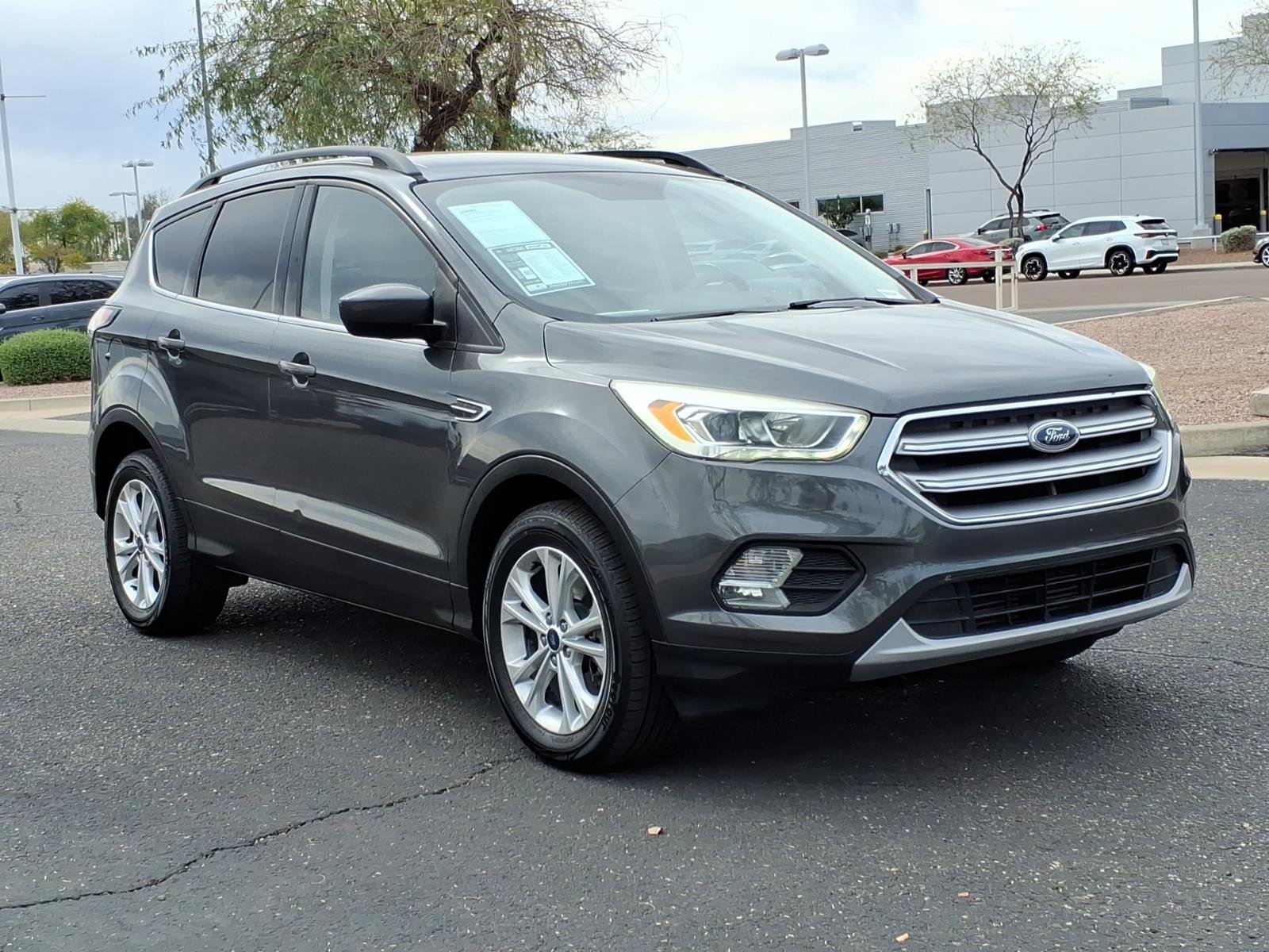 Used 2017 Ford Escape SE w/ Equipment Group 201A image 1