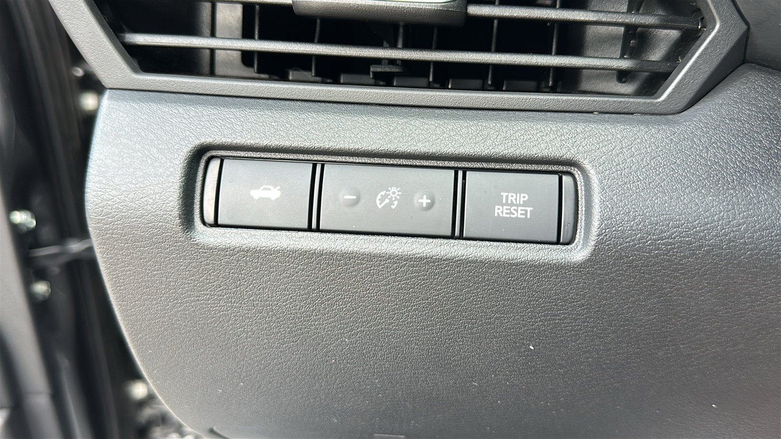 Certified 2021 Nissan Altima 2.5 SR w/ SR Premium Package FWD image 15