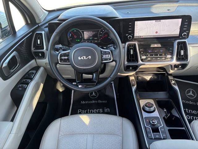 Certified 2024 Kia Sorento EX image 13