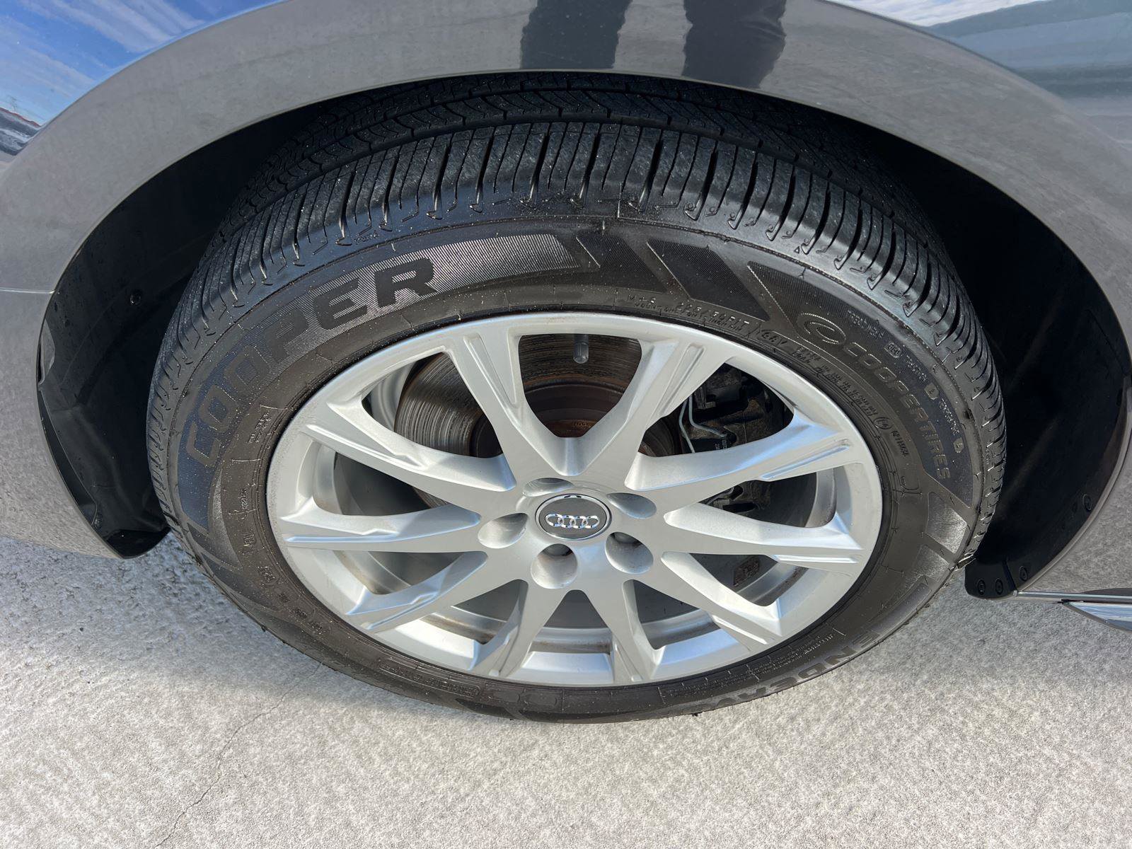 Used 2020 Audi A4 2.0T Premium w/ Convenience Package image 11