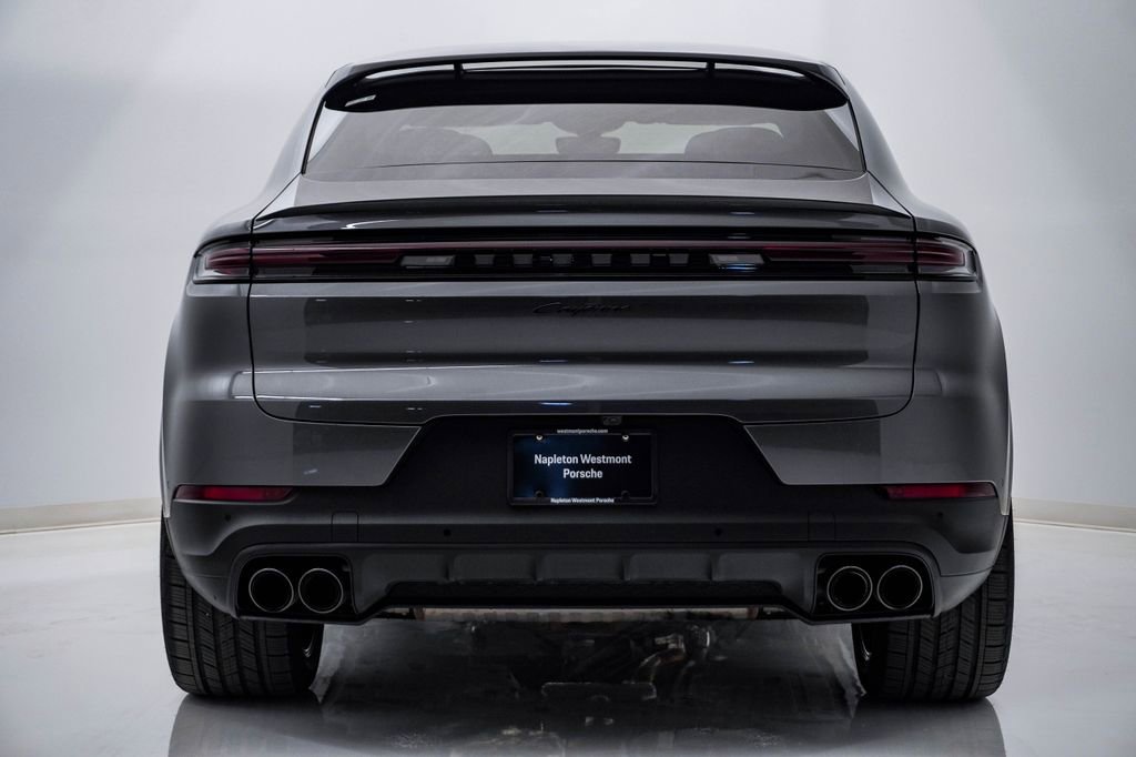 Certified 2025 Porsche Cayenne Coupe image 10