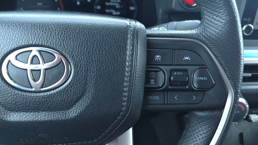 Used 2024 Toyota Tacoma TRD Sport AWD/4WD image 27