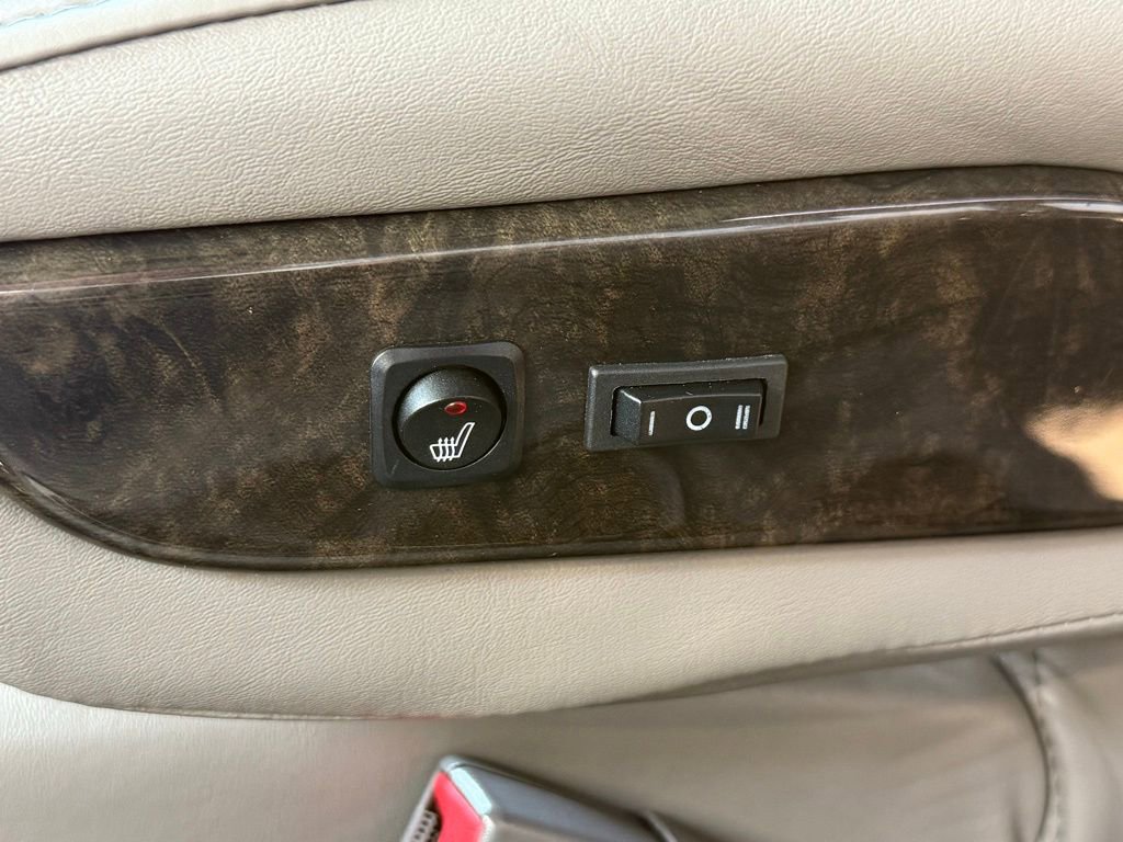 Used 2020 GMC Savana 2500 Explorer Limited SE w/ Enhanced Convenience Package image 27