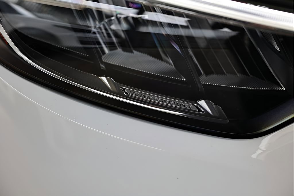 Used 2025 Mercedes-Benz GLC 43 AMG 4MATIC image 16