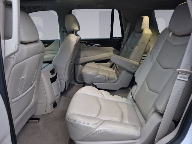 Used 2020 Cadillac Escalade Premium Luxury image 16
