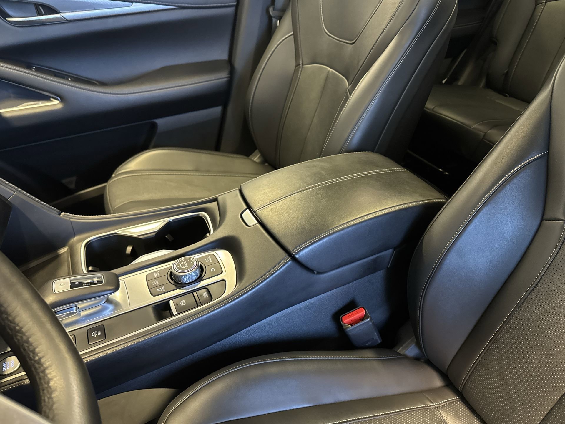 Certified 2025 INFINITI QX60 Luxe w/ Cargo Package AWD/4WD image 21