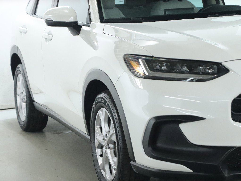 Used 2023 Honda HR-V LX image 8