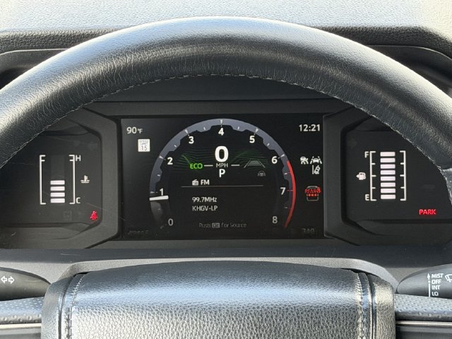 Certified 2025 Toyota 4Runner SR5 AWD/4WD image 17