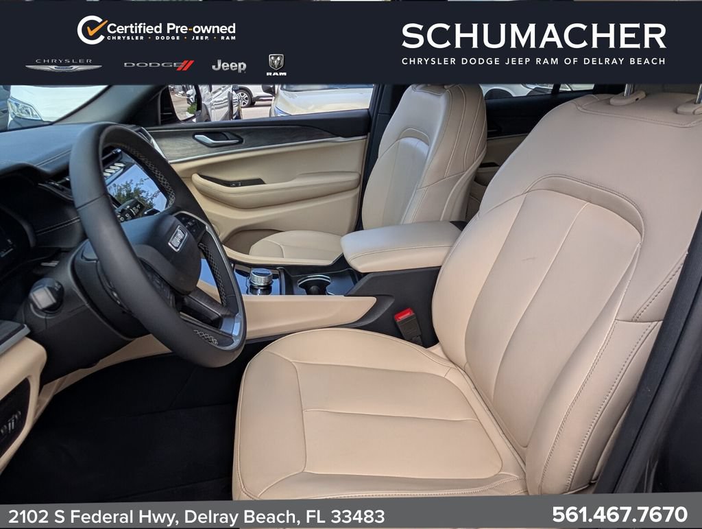 Certified 2024 Jeep Grand Cherokee Limited AWD/4WD image 11