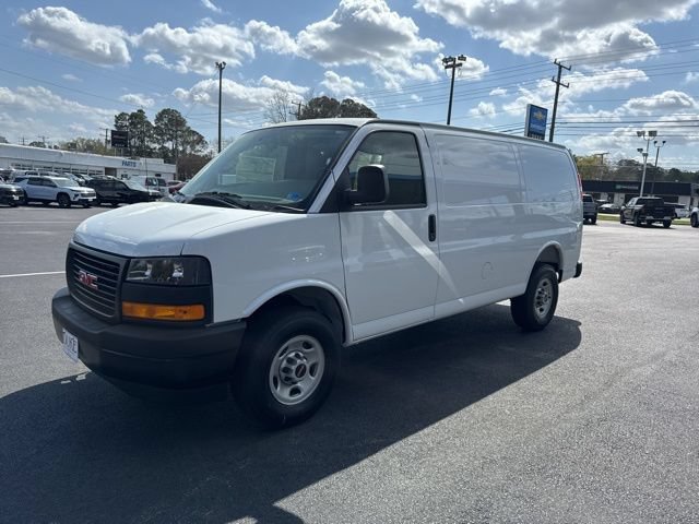 New 2026 GMC Savana 3500 w/ Driver Convenience Package RWD image 9