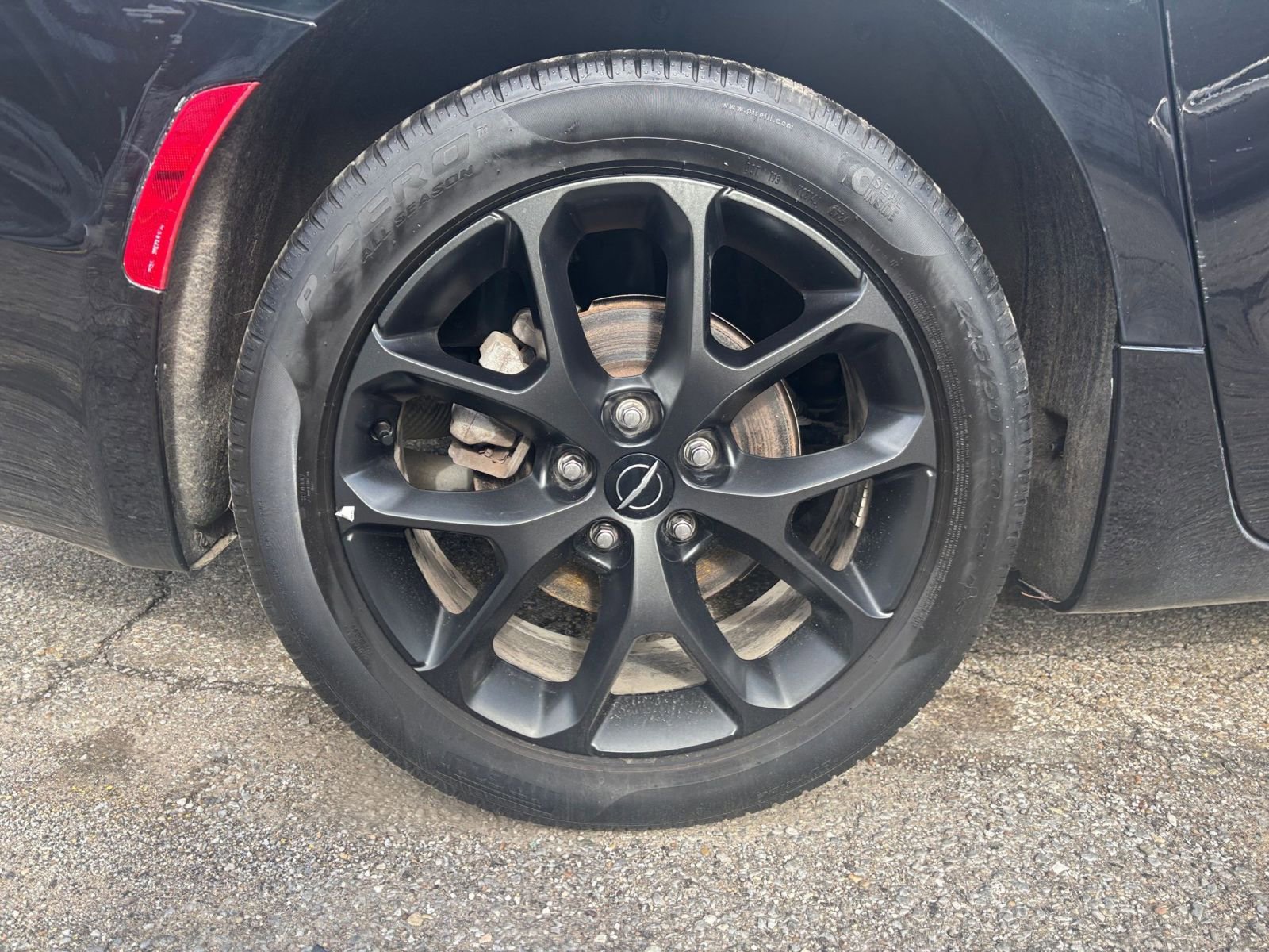 Used 2025 Chrysler Pacifica Limited image 34