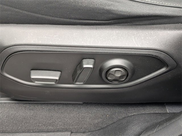 Used 2023 Jeep Grand Cherokee Laredo image 21