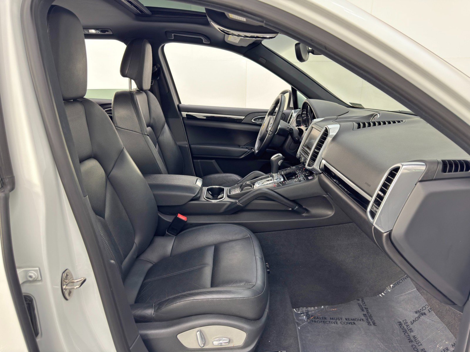 Used 2014 Porsche Cayenne AWD/4WD image 15