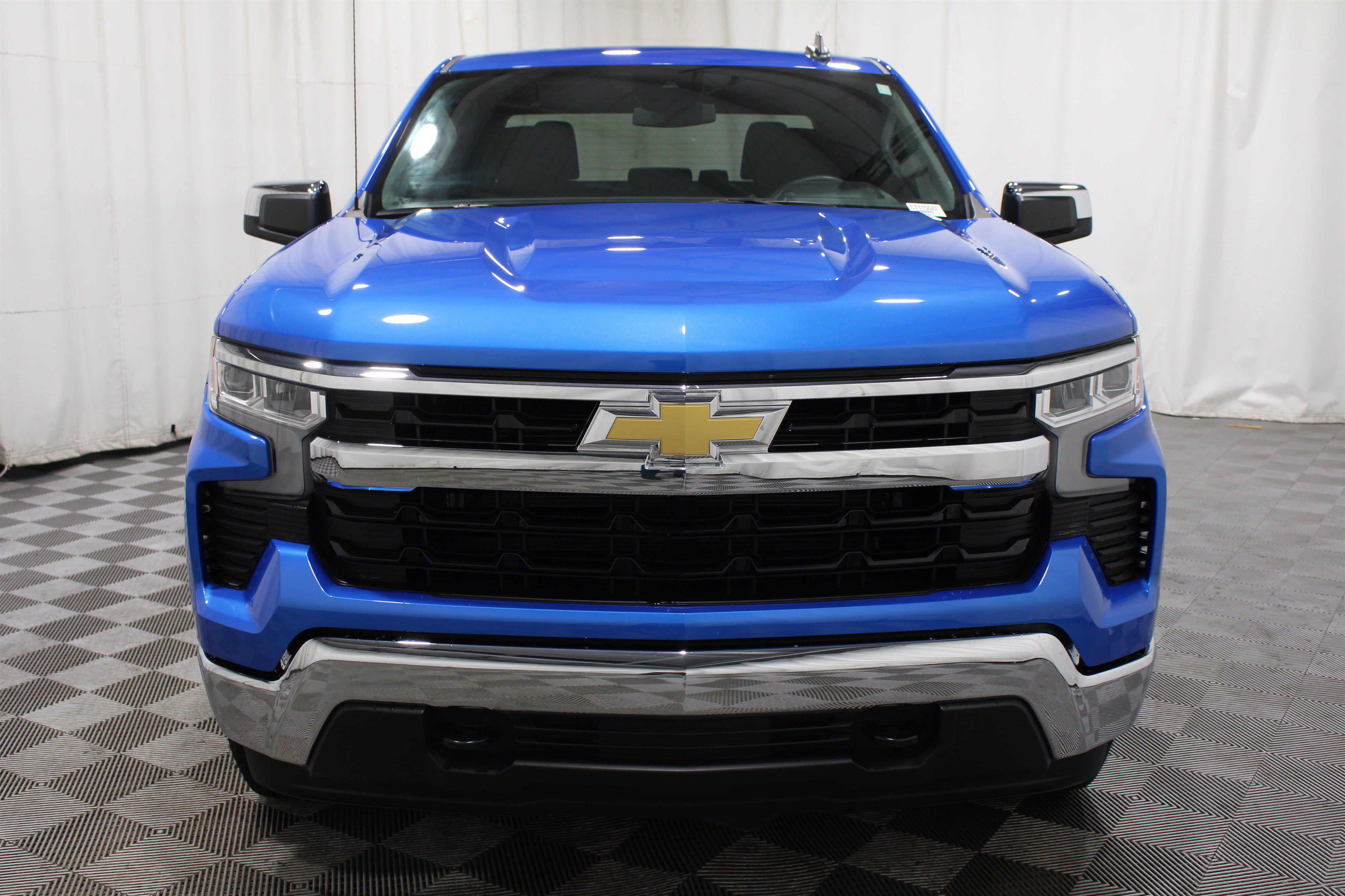 Used 2025 Chevrolet Silverado 1500 LT AWD/4WD image 36
