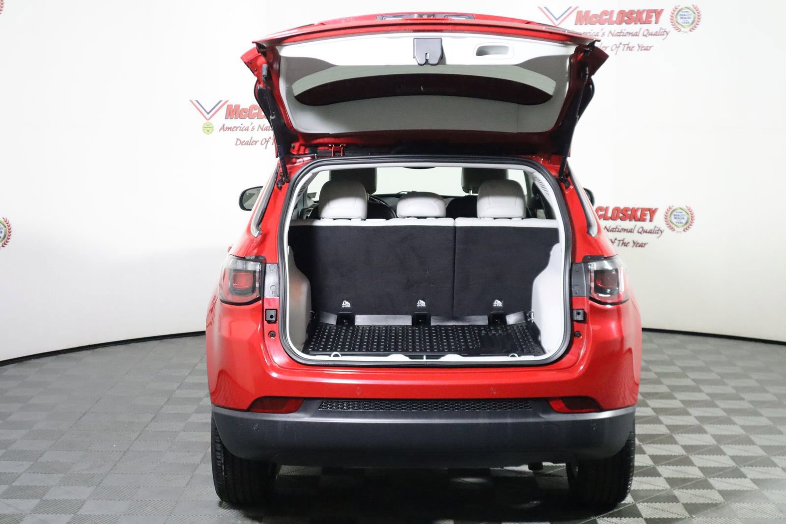 Used 2021 Jeep Compass Latitude w/ Driver Assistance Group image 12