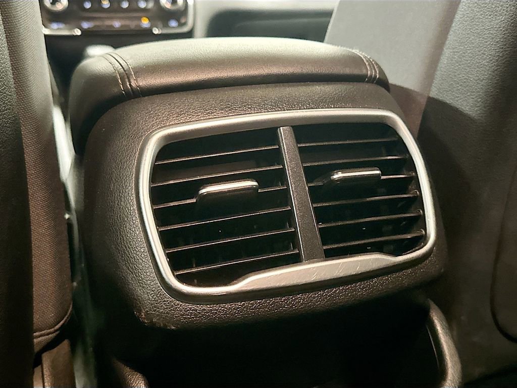 Used 2019 Hyundai Santa Fe SE AWD/4WD image 29