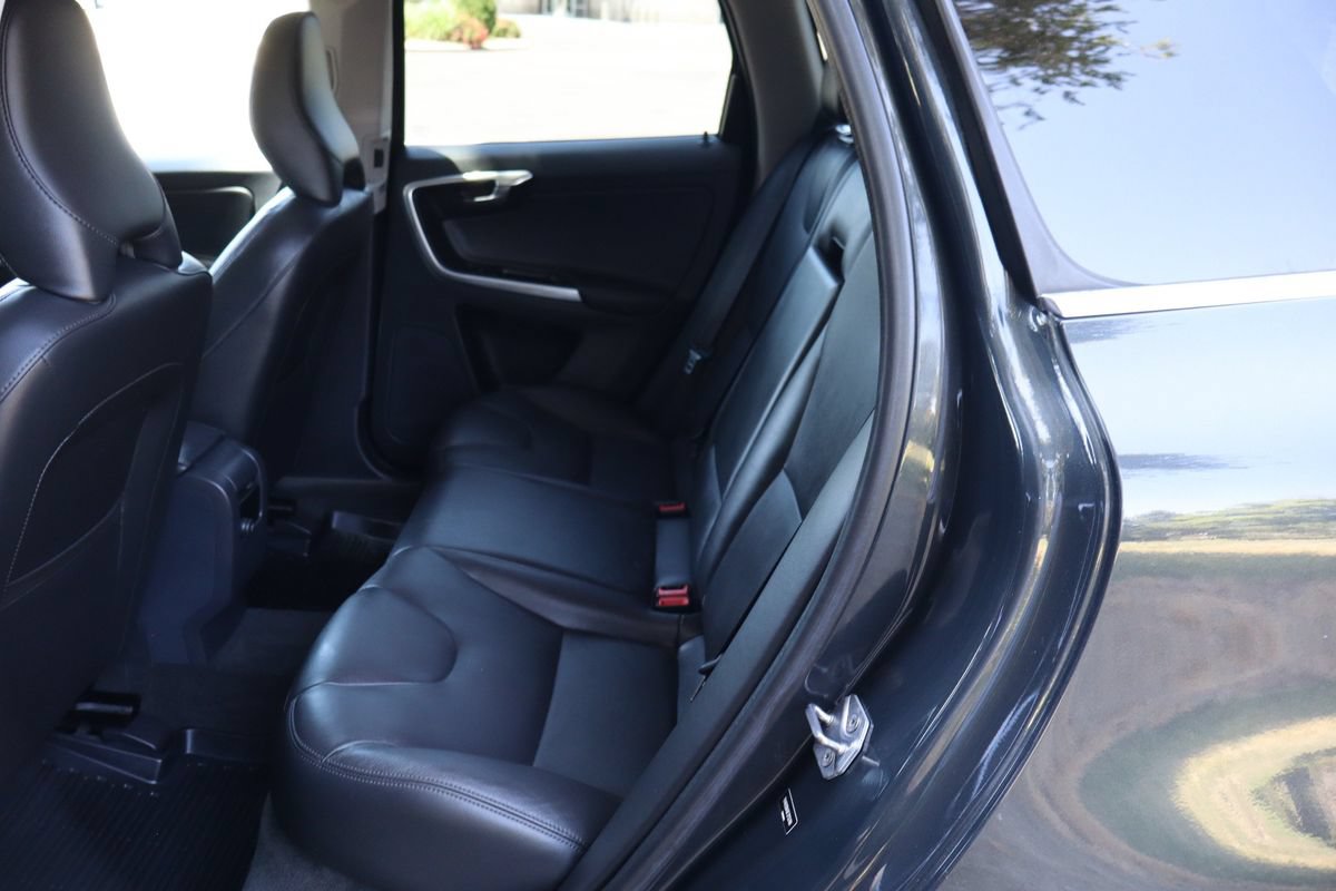 Used 2015 Volvo XC60 T5 AWD/4WD image 20