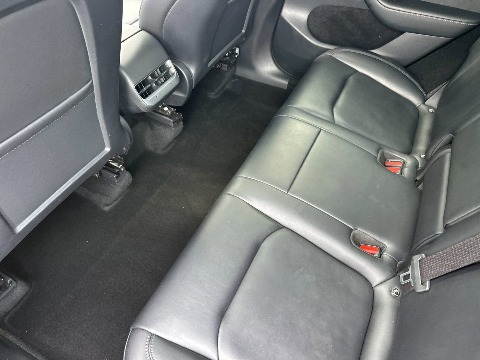 Used 2023 Tesla Model Y Long Range image 12