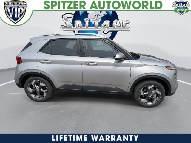 New 2026 Hyundai Venue SEL FWD image 17