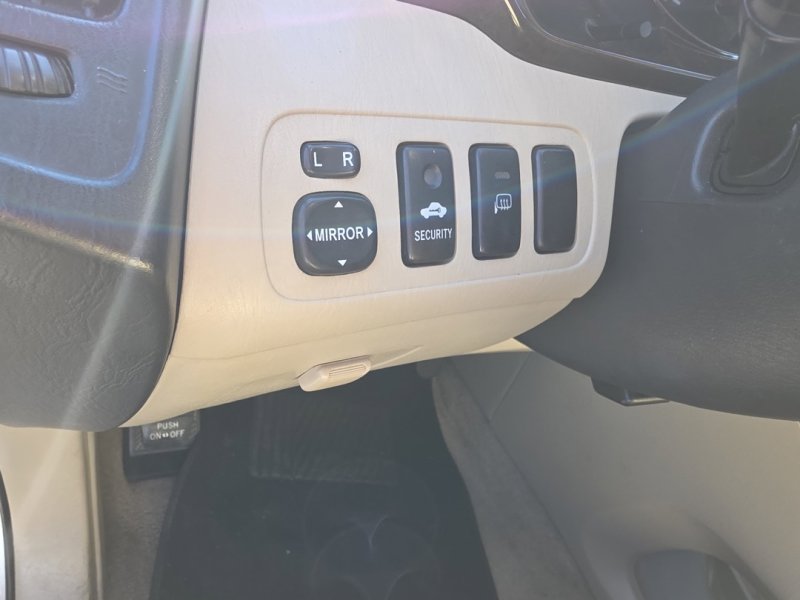 Used 2003 Toyota Highlander Limited image 18